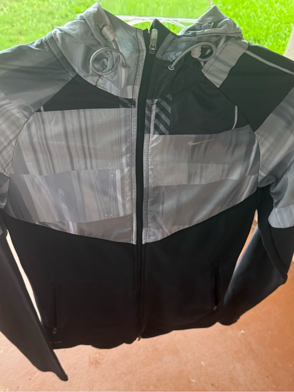 Nike Running Dri-FIT Hooded Full Zip Reflective Jacket Gray Black Size S